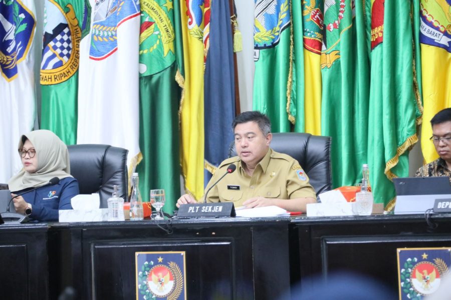 Plt. Sekjen Kemendagri Minta Pemda Fokus pada HET dan Potensi Harga yang Bergejolak