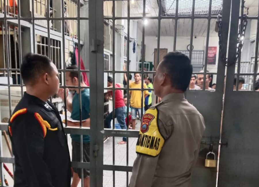Kapolsek Bersama Bhabinkamtibmas Polsek Barumun Monitoring dan Cek Tahanan ke Rutan Kelas II-B Sibuhuan