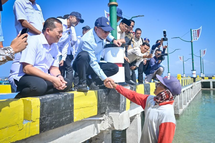 Kampung Nelayan Merah Putih Teluk Ekas Jadi Model Ekonomi Pesisir, Nelayan Dapat Kapal hingga KUR Murah